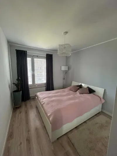 Wynajmę 2-pokojowe mieszkanie 43 m² z balkonem – os. Di Trevi, Wrocław - miniatura 3