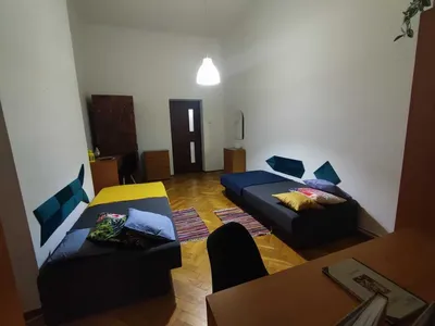 Ładny duży pokój dwuosobowy w mieszkaniu - ścisłe centrum Rzeszowa - miniatura 2