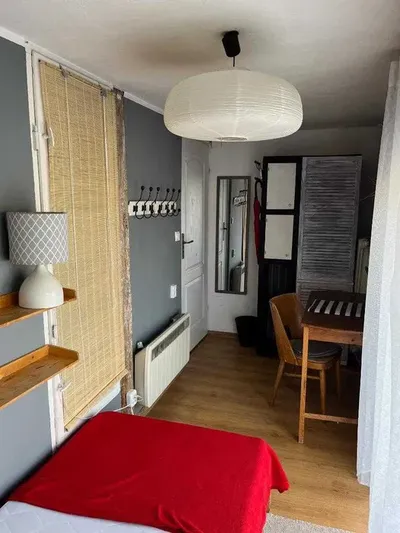 stancja przytulny pokoik dla dziewczyny w Orłowie - miniatura 2