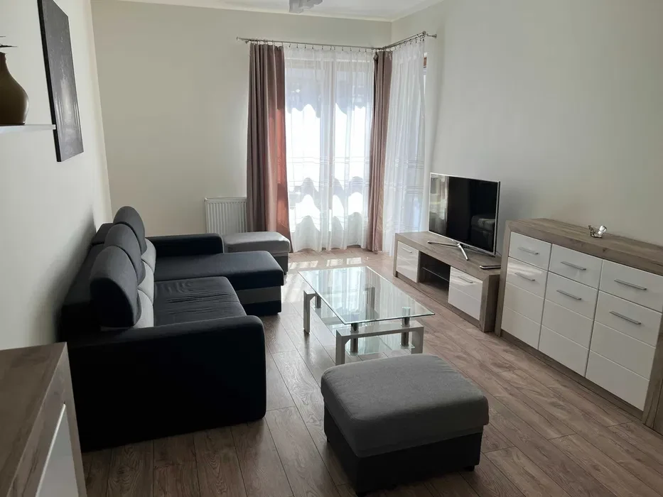 Właściciel wynajmie mieszkanie 58m2, kuchnia + 2 pokoje, Grzegórzki Park - 1/8