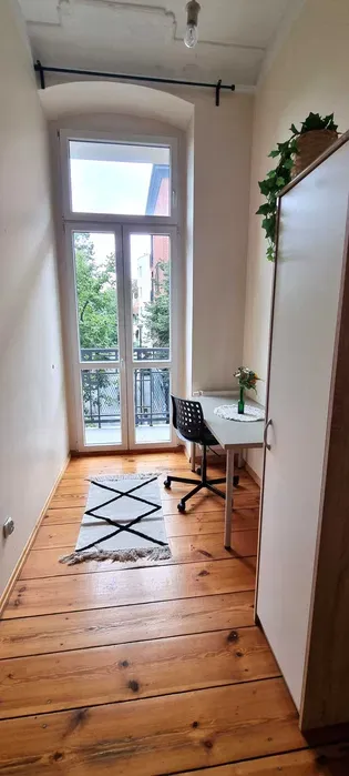 Pokój z antresolą | balkon | wolne 4 | od 1.10 | Łazarz, Park Wilsona - miniatura 2