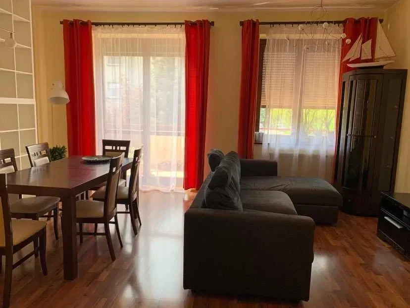 Mieszkanie na wynajem Krzyki ul. Przyjaźni, 3 pokoje - 61,5 m2, składzik i piwnica/ apartment for rent from 1 October English version below - 1/8