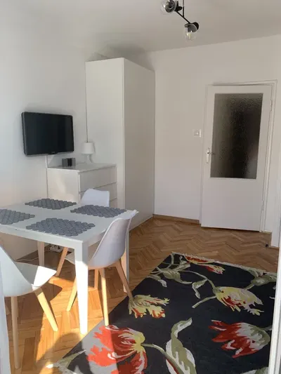 Kawalerka jak nowe wnetrze/ Ochota 3 km od Centrum, ul Grójecka - miniatura 3
