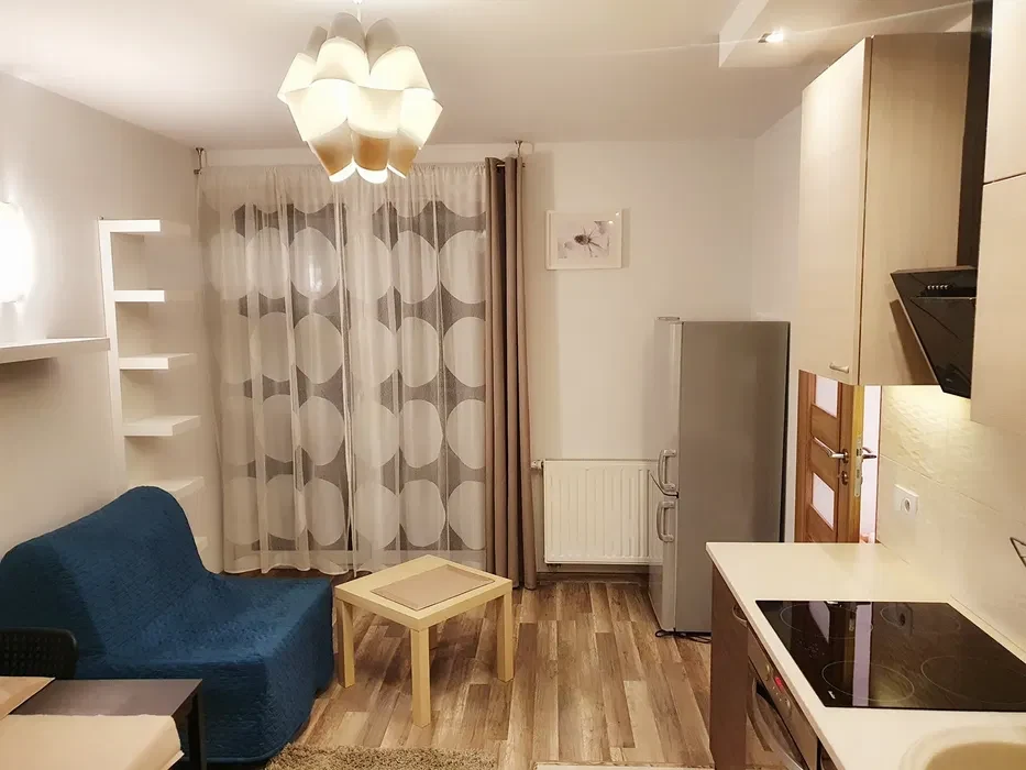 Wynajme mieszkanie ul.Cystersów Kraków od 1.10. - 1/8
