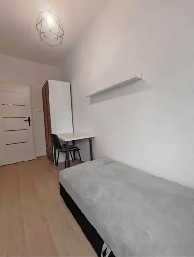 Pokój w ścisłym centrum do wynajecia LSM - miniatura 2