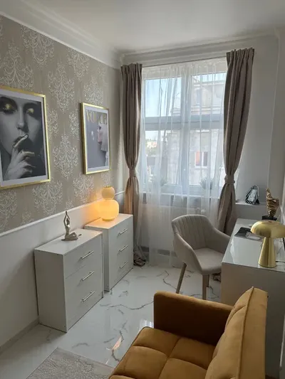 Piękny pokój w Centrum Gdyni czeka na Ciebie (stałe opłaty) - miniatura 4