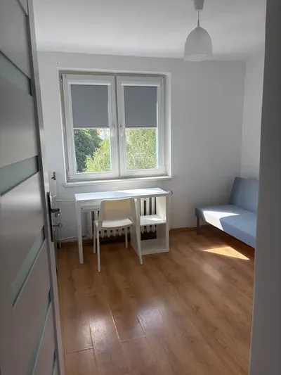 Pokoj do wynajęcia dla studentki - miniatura 3