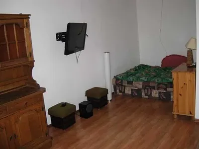 Pokój z kuchnią 34m2, oszklony balkon. - miniatura 3