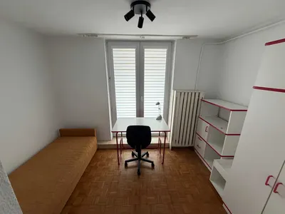 Mieszkanie bez czynszu 4 pokoje + kuchnia z jadalnią + 2 łazienki w centrum Rzeszowa - miniatura 2