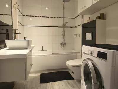 M z balkonem, 30m2, okolice Ronda Czyżyńskiego - miniatura 4
