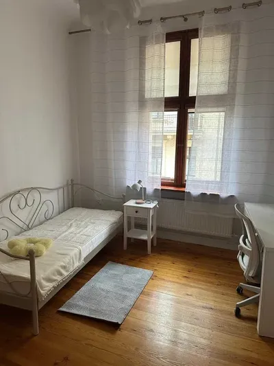 Wyjajmę pokój w samym sercu starówki - miniatura 3
