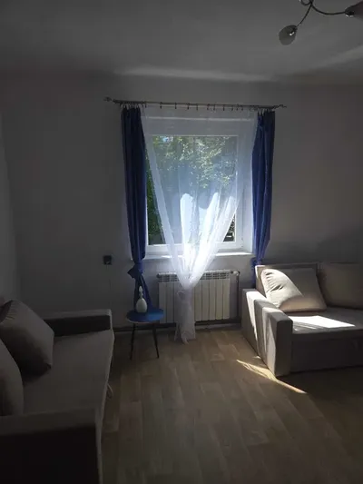 Wynajem 2 pokoi lub mieszkania dla studentów - miniatura 4