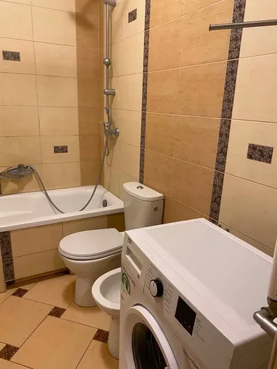 Bardzo ładne mieszkanie na os. Piastów w Krakowie Nowa Huta - miniatura 4