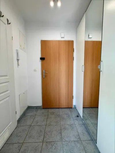 wyposażone, jasne i słoneczne mieszkanie jednopokojowe położone przy ul. Ciepłej 15 - miniatura 5