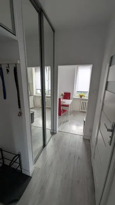 Wynajmę mieszkanie 32 m ² kawalerka umeblowana - miniatura 4