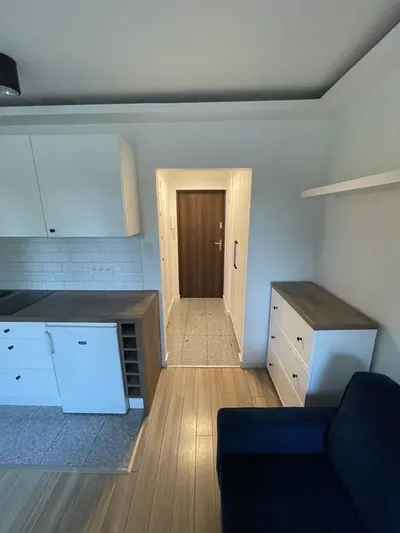Kawalerka Wola 17,5 m2 Wieluńska blisko metra - miniatura 3
