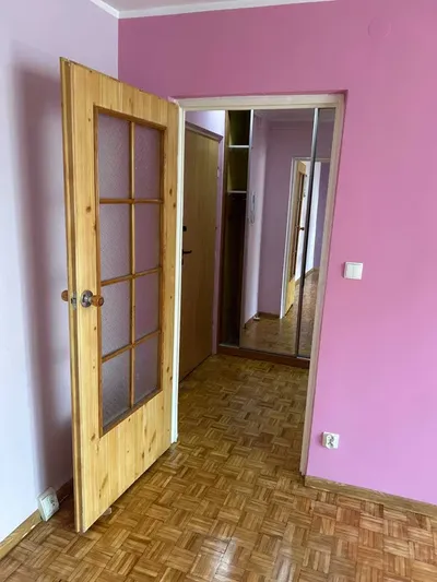 Ładna kawalerka 32 m2 z oddzielną kuchnią i balkonem oś. Wichrowe Wzgórze - miniatura 3