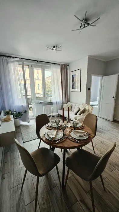 Gdynia CENTRUM| 800m do PLAŻY | 40 m² | BALKON | Winda | Piwnica | Miejsce PARKINGOWE| BEZ PROWIZJI - miniatura 4