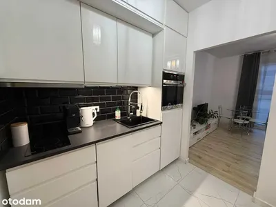 Komfortowa kawalerka z balkonem przy metrze Natolin – ul. Lanciego