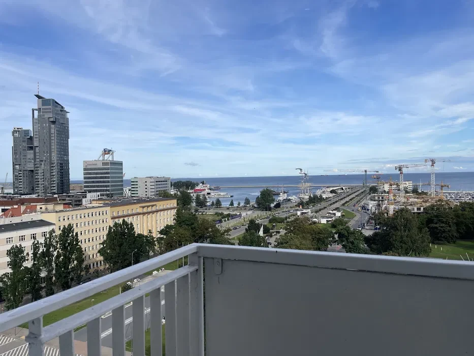 Gdynia Skwer Kościuszki kawalerka - 1/8