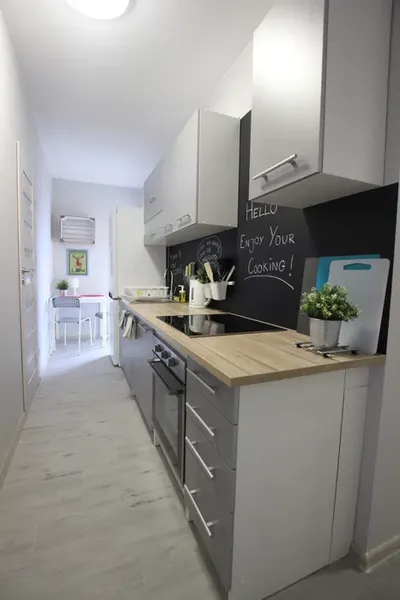 Przytulny pokój w nowym bloku, ul. Zaniemyska 9 na Śródce - miniatura 2