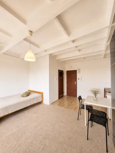 Metro Wawrzyszew/Kawalerka 28 m² po remoncie | AWF, UKSW | 2650 zł całość. - miniatura 2