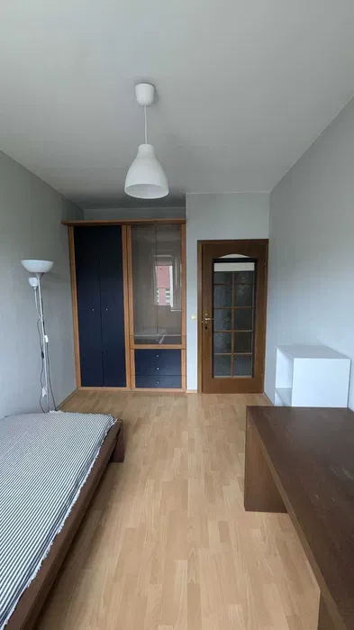 Od 1 paźdz. 3 pokoje nieprzchodnie mieszkanie Os. Akademickie Awf Politechnika Czyżyny - miniatura 2