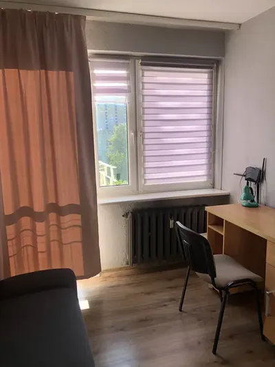 Pokoj jednoosobowy w mieszkaniu 4-pokojowym z balkonem - miniatura 5