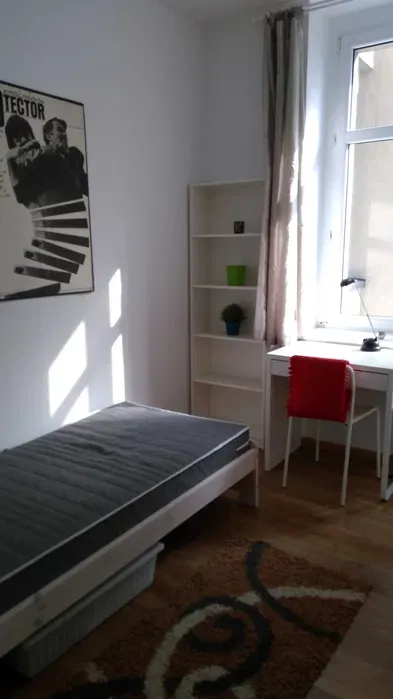 Jasny pokój w ścisłym centrum Katowic - ul. Batorego przy PKP