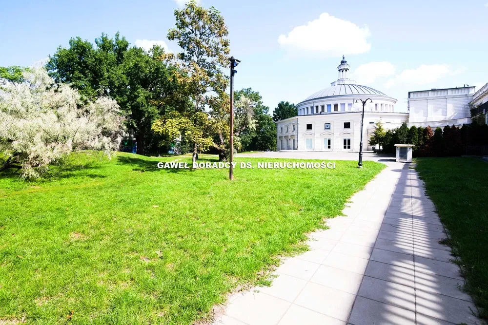 Mieszkanie przy Teatrze Komedia na Żoliborzu. - 1/8