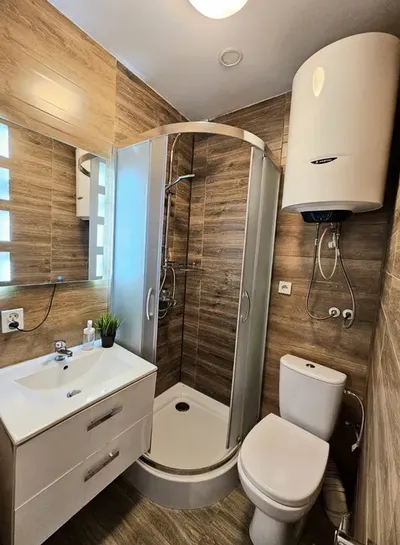 Pokój jednoosobowy 50 m od UE - miniatura 2