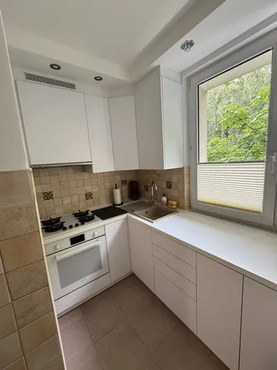 Przytulna kawalerka 30 m² z balkonem - miniatura 4