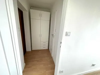 Piękna kawalerka ul. Jesienna k. UMP, UAM, bez prowizji - miniatura 3