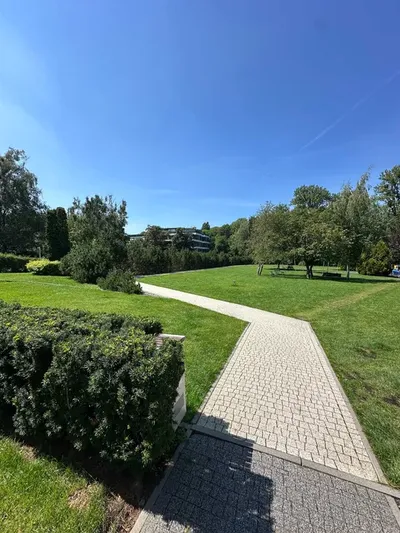 Mokotów, Biały Kamień apartament z widokiem na park - miniatura 3