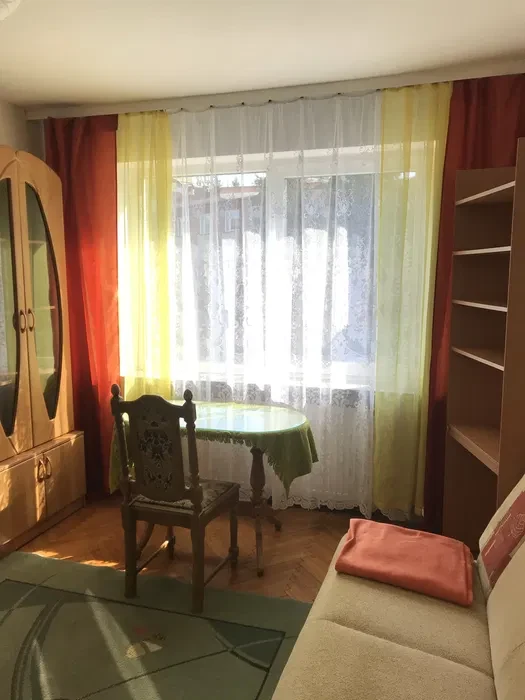 Mieszkanie 64m2 dla 3-4 studentek - 1/8
