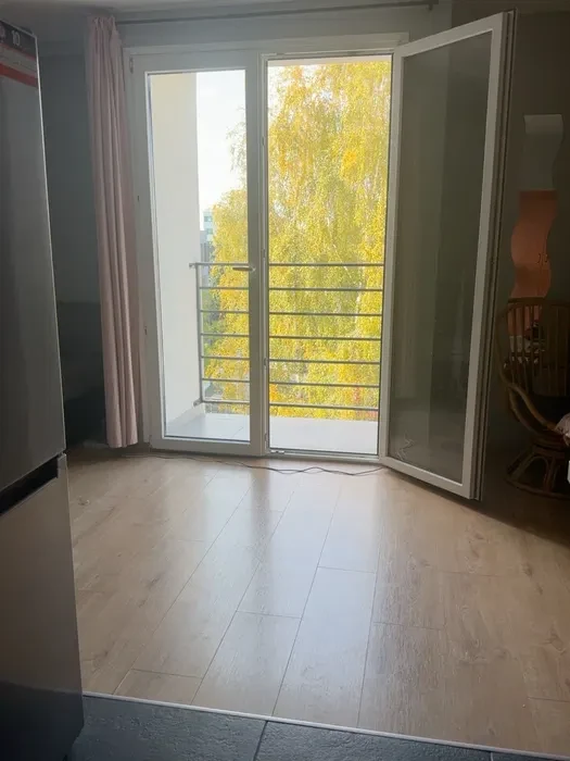 Kawalerka z balkonem na Okęciu - 1/8