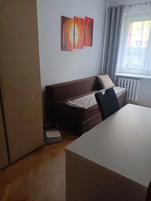 Wynajmę mieszkanie 50m2 os. Kmity 3 pokoje - 1/8