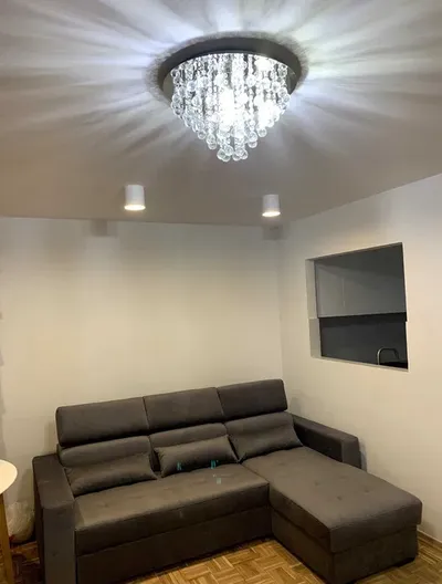 Wynajmę kawalerkę w super lokalizacji blisko stacji metra Plac Wilsona , ul. Klaudyny - miniatura 2