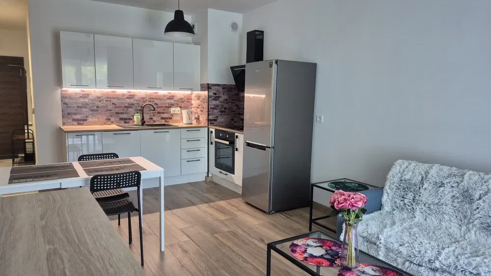 Katowice Park Bażantów. 2 pokoje, garderoba, balkon - wynajem bez pośredników - dostępne od zaraz. - 1/8