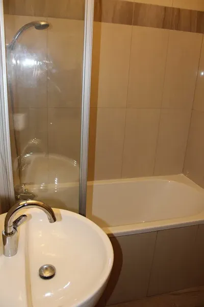 Przestronne 3-pokojowe mieszkanie 63 m² z dużym balkonem – Ursynów, ul. Żabińskiego, blisko metra Natolin - miniatura 3
