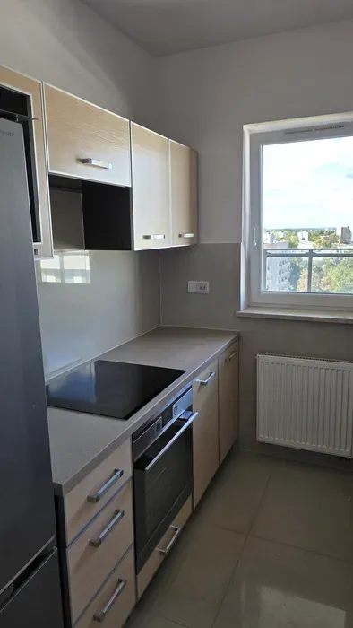 Piękne 2 pokojowe mieszkanie, METRO, oddzielna kuchnia, duży balkon, panorama z 11 piętra