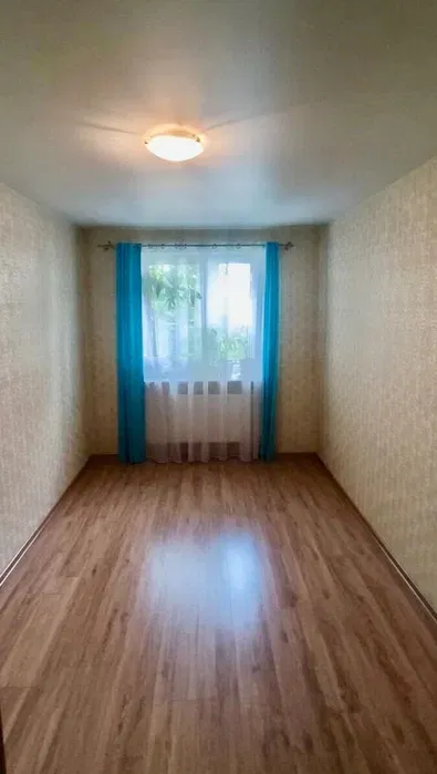 Mieszkanie 2 pokoje balkon garderoba 1 piętro - miniatura 2