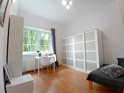 Komfortowy, duży pokój Okęcie- Hynka. Comfy room (also for couple). Комфорт номер