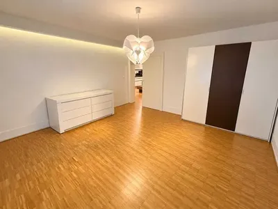 Wynajmę 3 pokoje, 69,30 m², wysoki standard, parkiety, duża loggia | Gocławek, ul. Ostrobramska 84 - miniatura 4
