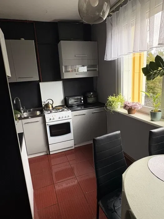Kawalerka z oddzielną kuchnią - 1/8