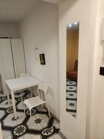 Wynajmę kawalerkę w Krakowie okolica Borku Fałeckiego - miniatura 4
