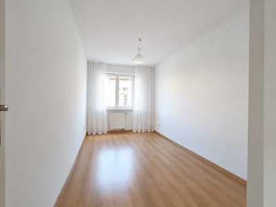 salon z kuchnią+sypialnia na ul. Wodnej-Płaszów - miniatura 4