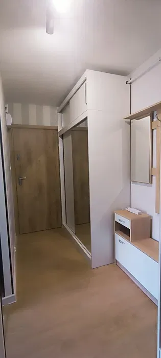 KAWALERKA Nowe Miasto / Św. Jerzego - parter, po remoncie, umeblowane, zabudowany balkon