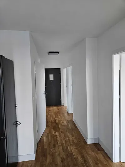 Wynajmę mieszkanie 3 pokojowe na ul. Pachońskiego, miejsce postojowe - miniatura 5