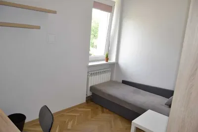 Pokój dla studenta przy metrze - miniatura 3